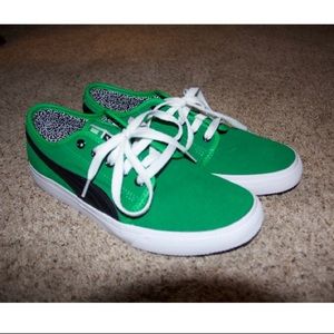 Puma -black and green